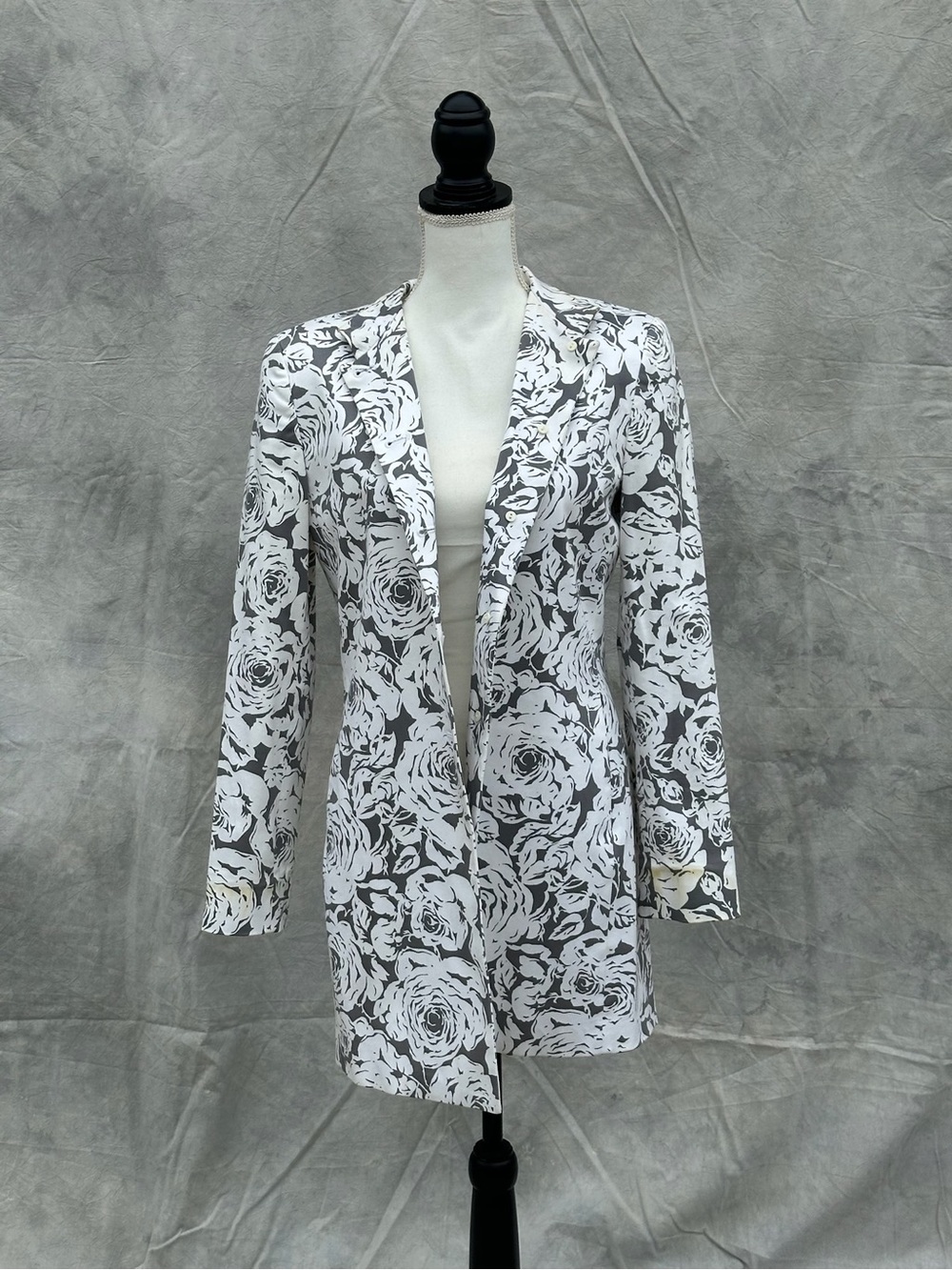 Women's Floral Long Blazer Jacket - White & Gray